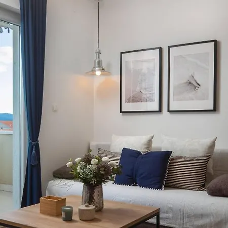 Apartments Valentina Bol Exterior photo